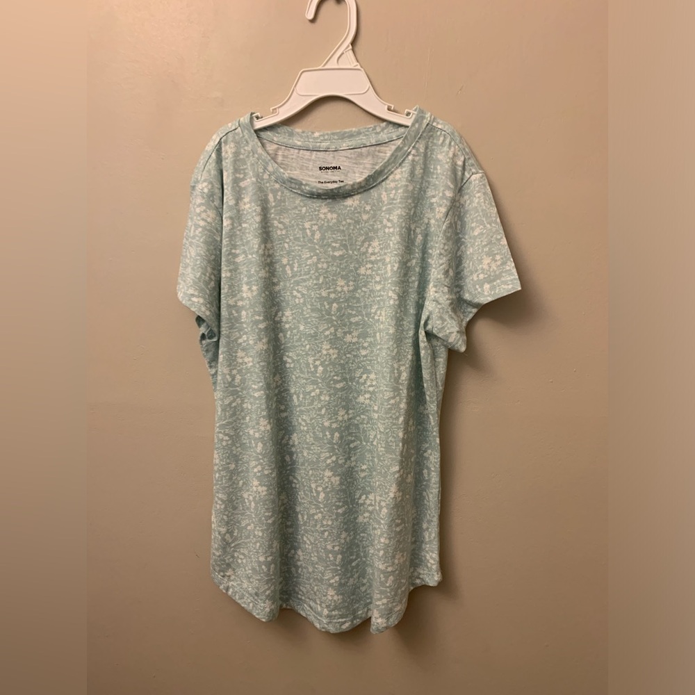 Woman tee